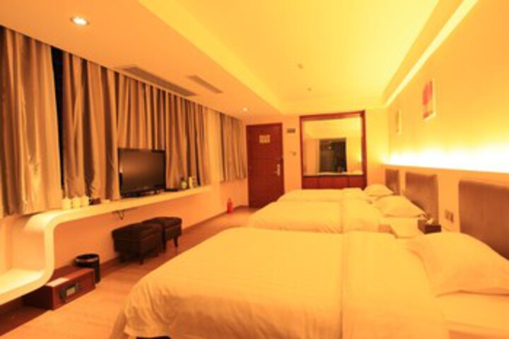Room 13 of 20