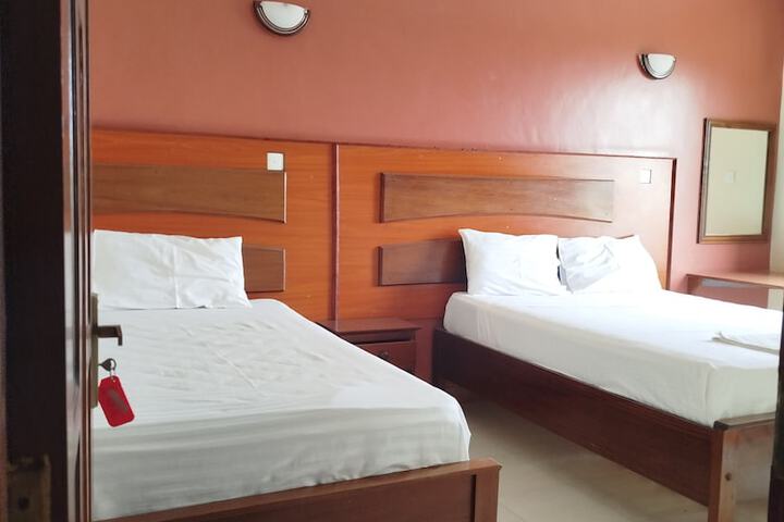 Room 6 of 39