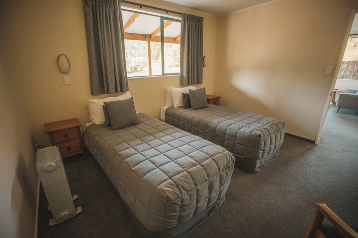 Room 9 of 36