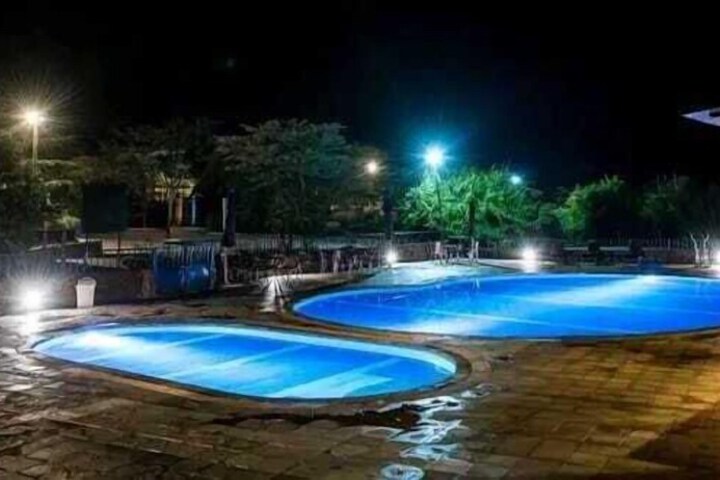Pool 14 of 26