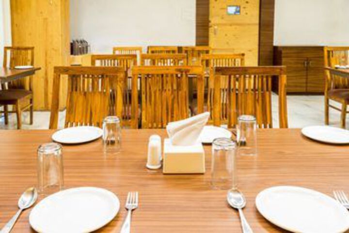 Dining 36 of 41