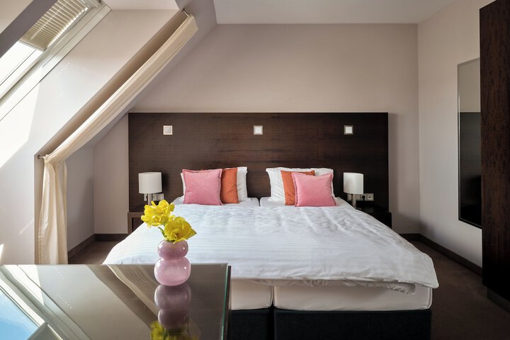 Room 19 of 43