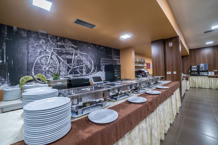 Dining 89 of 103