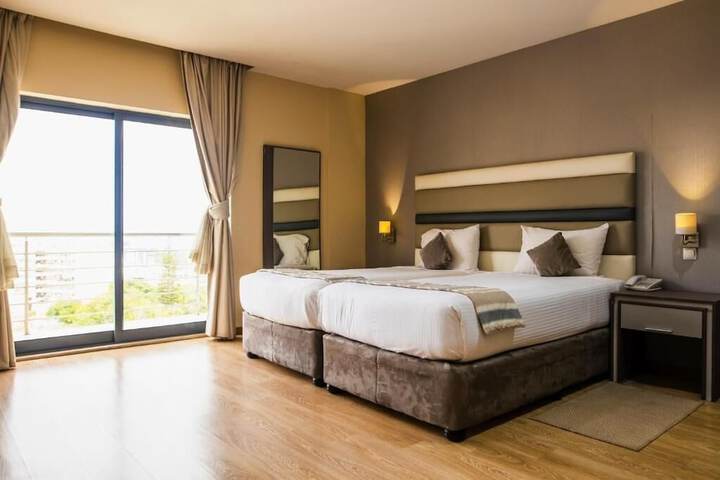 Room 3 of 31