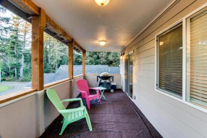 Ecola Park Cottage in Cannon Beach, OR