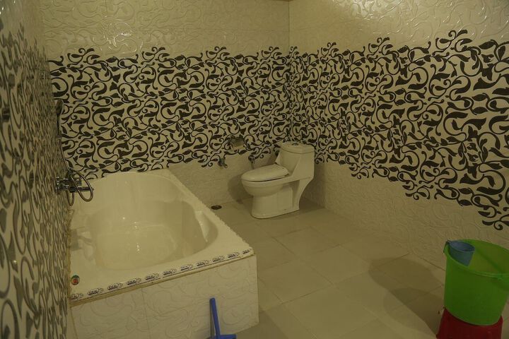 Room 16 of 81