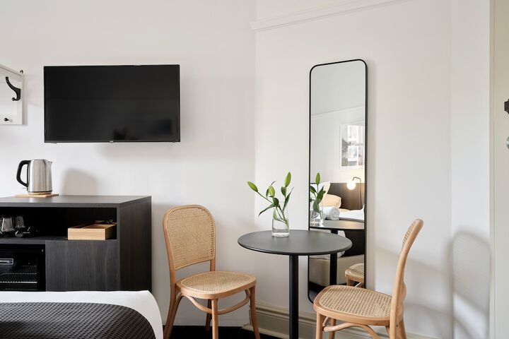 Room 18 of 30