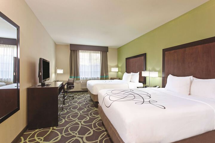1 King Bed Suite (1 of 2)