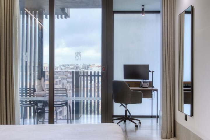 Room 70 of 150