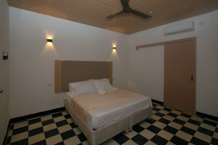 Room 20 of 39
