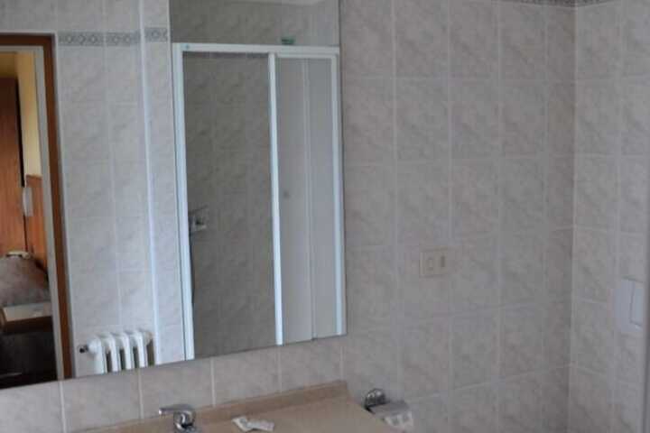 Room 31 of 69