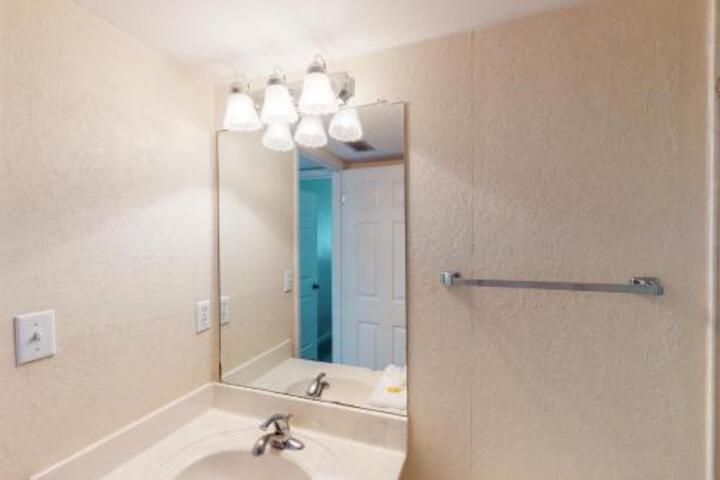 Island Echos in Fort Walton Beach, FL