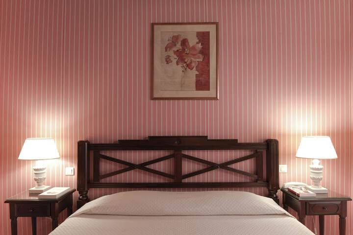 Room 28 of 69
