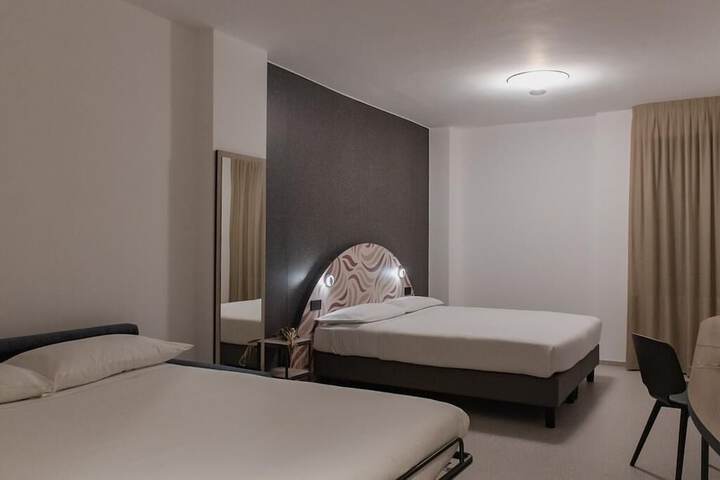 Room 8 of 60
