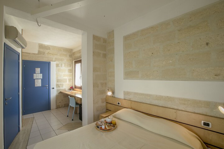 Room 5 of 46