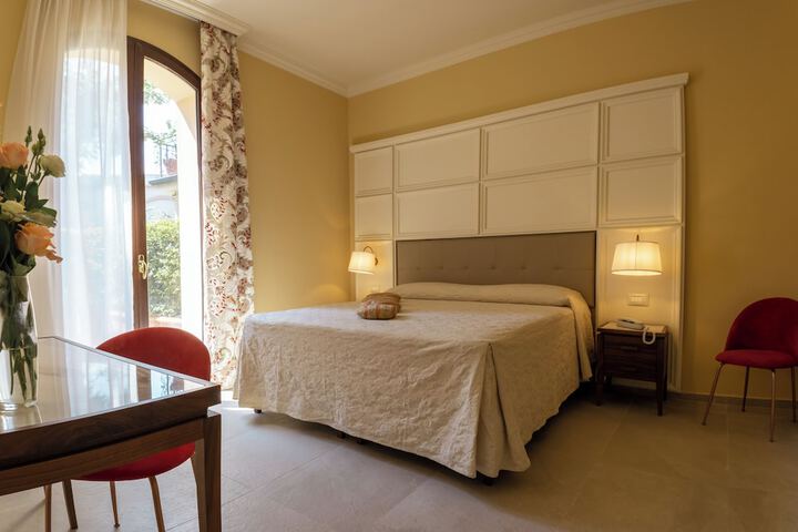 Room 7 of 54