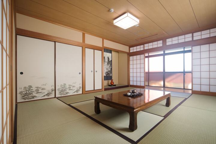 Room 29 of 85