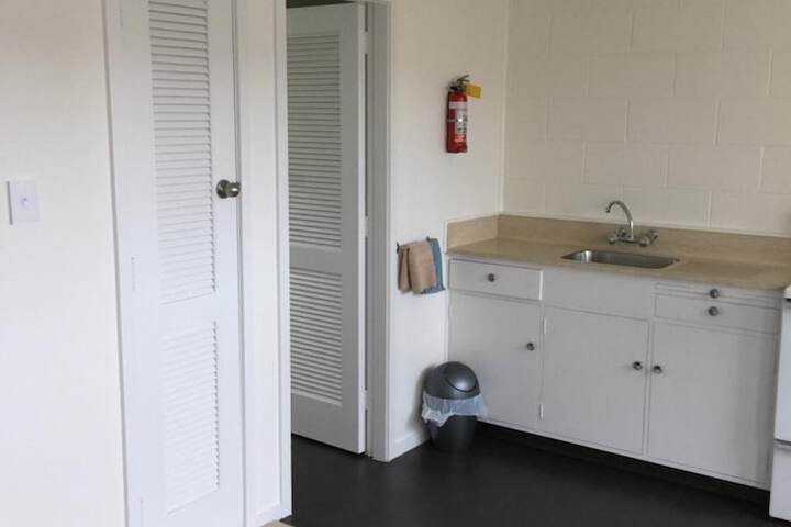 Room 6 of 38