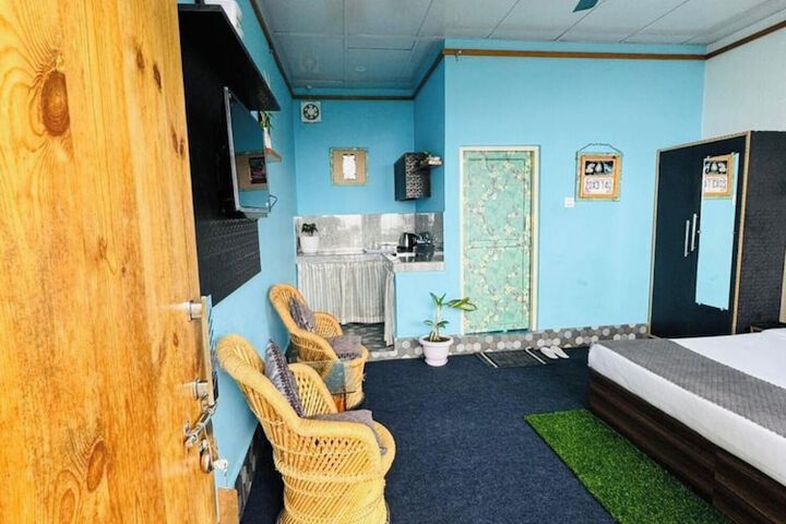 Room 2 of 51