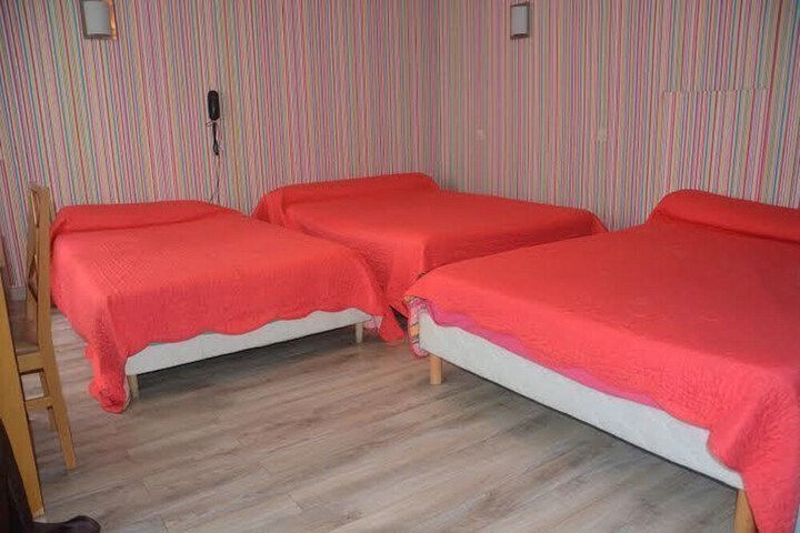 Room 4 of 11
