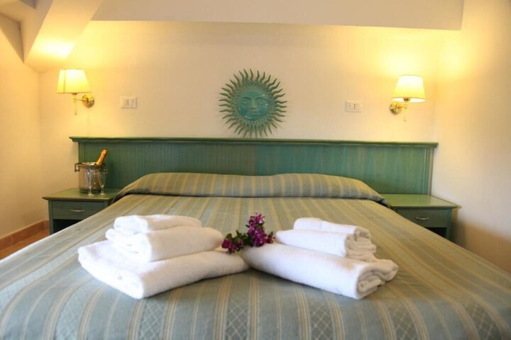 Room 6 of 41