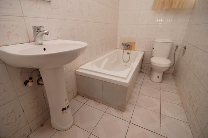 Room 20 of 40