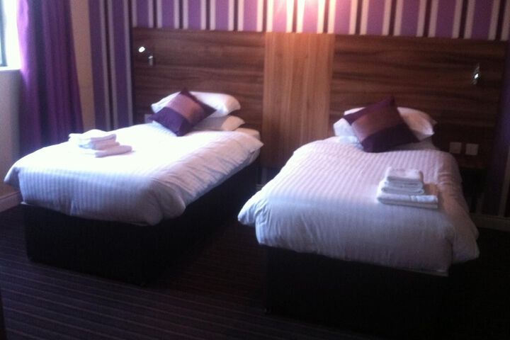 Room 15 of 32