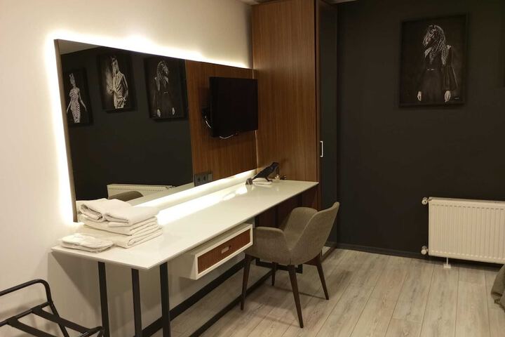 Room 28 of 55