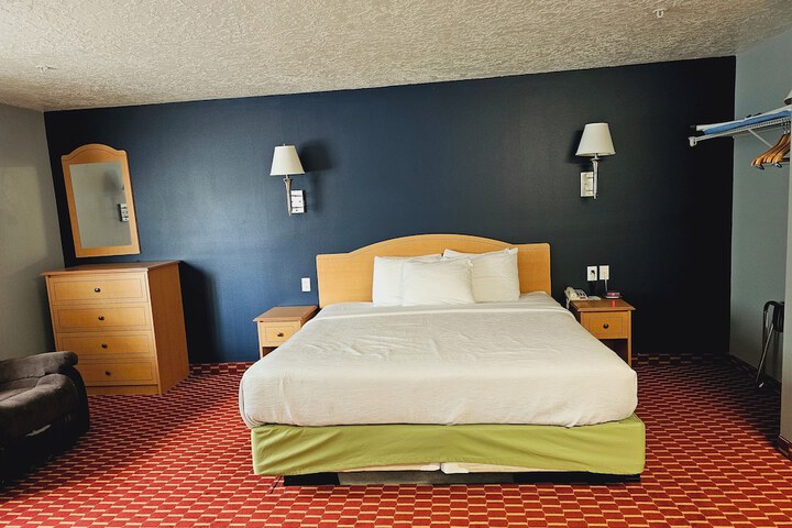 Room 8 of 49