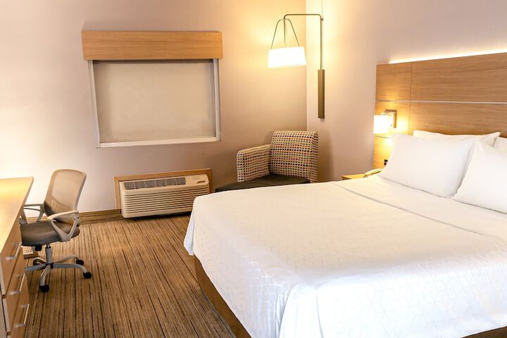 Room 9 of 55