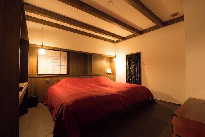 Room 25 of 126