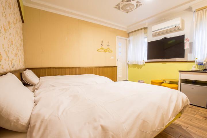 Room 8 of 39