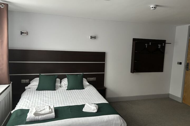 Room 14 of 86