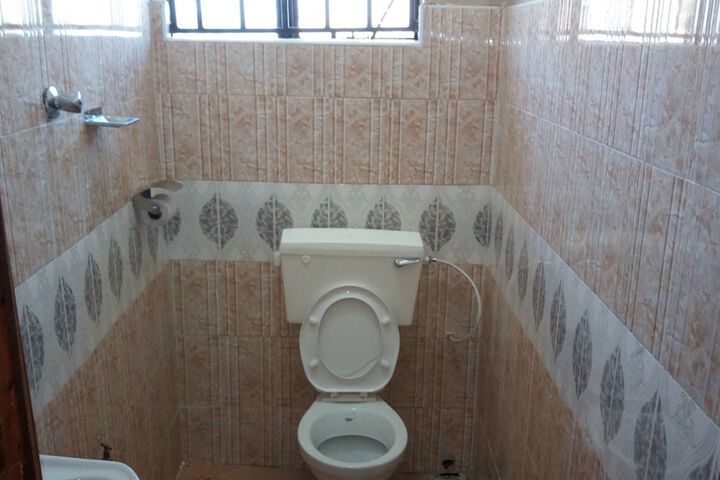 Room 9 of 15