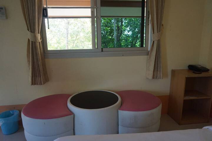 Room 20 of 39