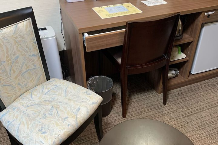 Room 17 of 31