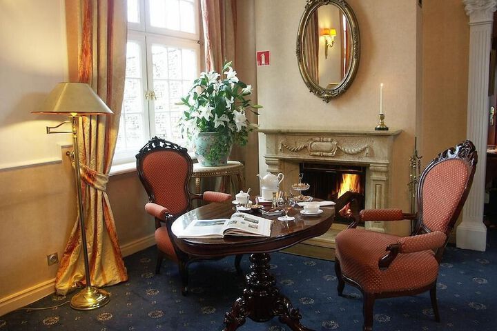 Lobby Entry