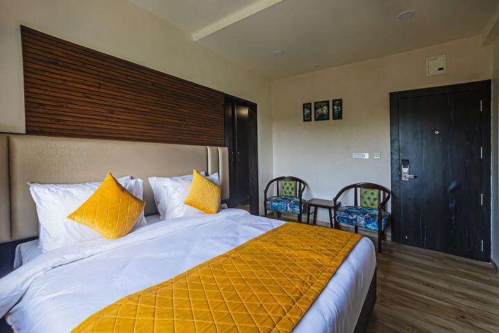 Room 7 of 19