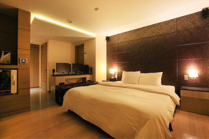 Tara Hotel Gangnam