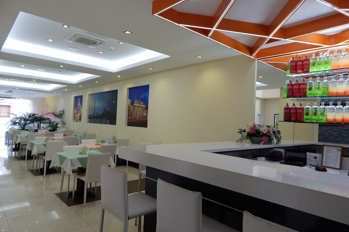 Dining Photos