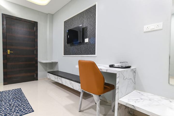 Room 26 of 34