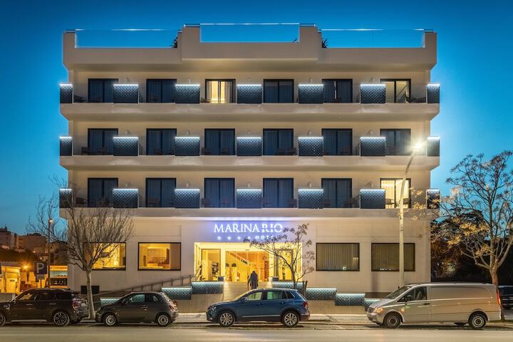 Front of property - evening/night