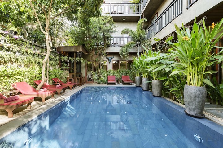 Pool 18 of 52
