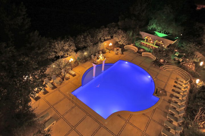Pool 6 of 10