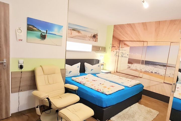 Room 74 of 272