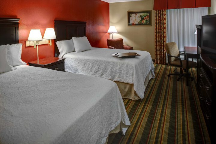 2 Double Beds (10 of 16)