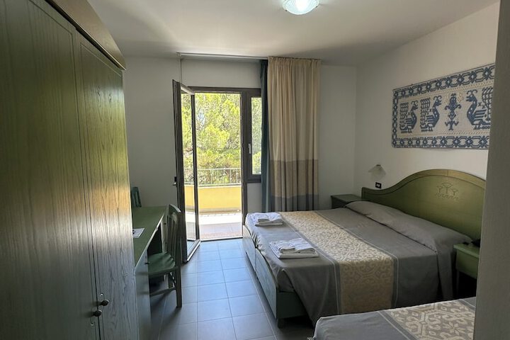 Room amenity