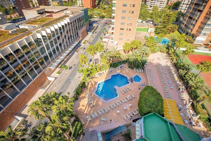 Pools & Facilities