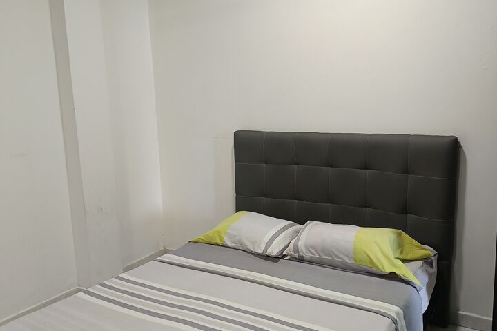 Room 16 of 25