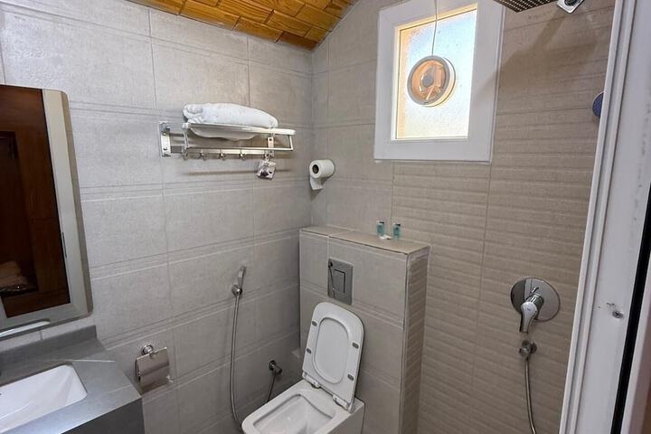 Room 7 of 22